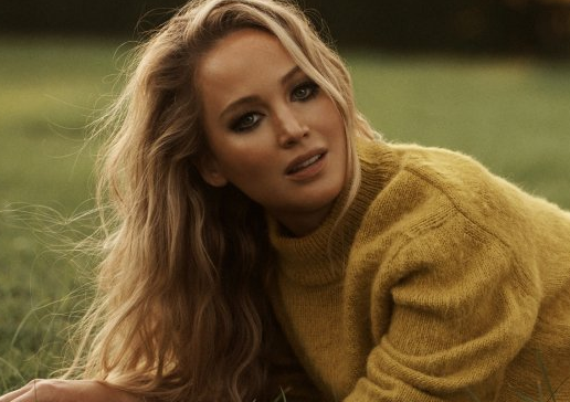 صور فنانات | جينفر لورانس : أي شخص قادر على رؤية جسدي العاري